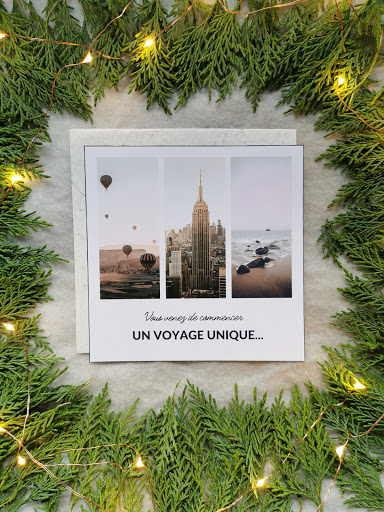 Carte en mains - Thumbnail