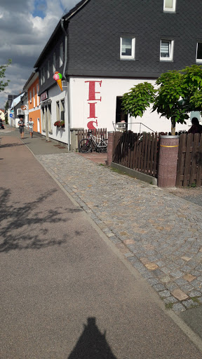 Sandra Schubert Eiscafe Dienstag bis Freitag nur Straßenverkauf,Sonn und Feiertage mit Bedienung - Thumbnail