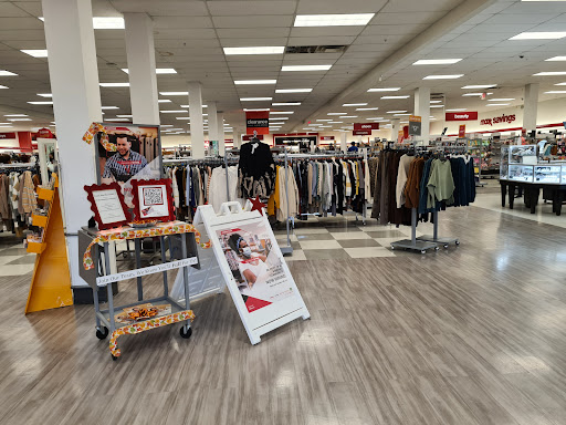 Dedham Mall - Visual