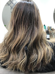 Photo n°8 de Cindy Lombard Coiffure à Saint-Cyr-sur-Mer (Salon de coiffure)