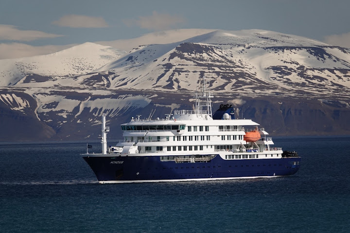 Oceanwide Expeditions by null