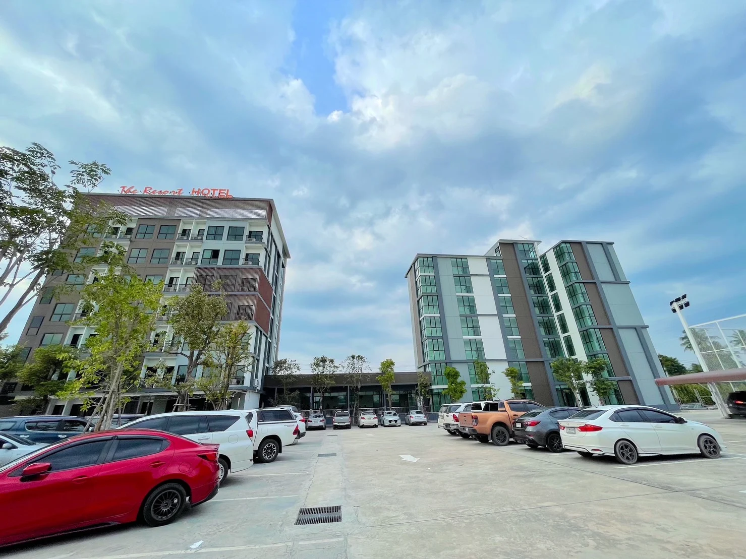 The Resort Hotel @Photharam (โรงแรมเดอะรีสอร์ท โพธาราม)