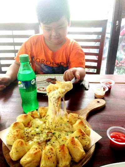 Photos of Djoeragan Pizza
