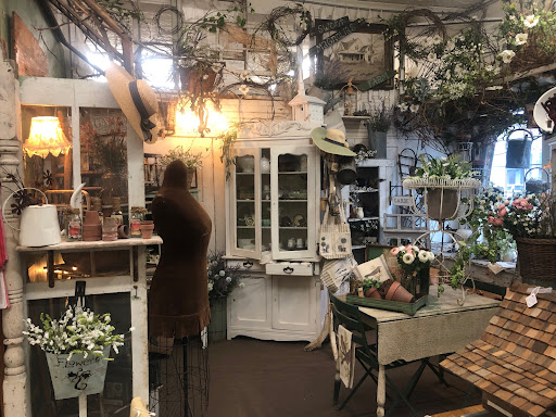 Spring Creek Antiques - Thumbnail