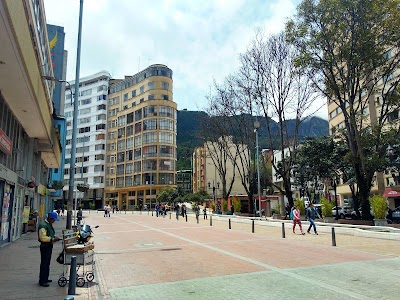 Photos of Olimpica av Jim&eacute;nez