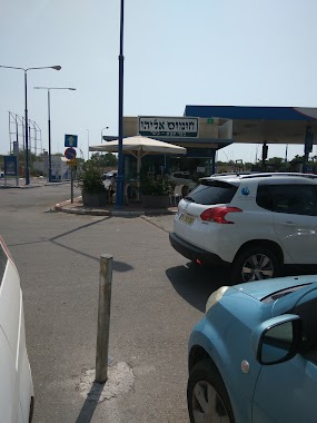 Ten East Kfar Saba, Author: יזהר אשור