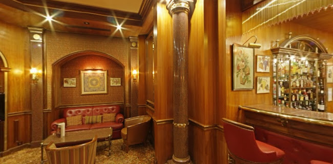 http://www.hotelavenidapalace.pt/