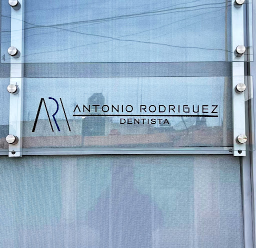 Dentista Dr. Antonio Rodríguez Martínez - Thumbnail