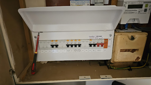 Essential Electrics - Visual