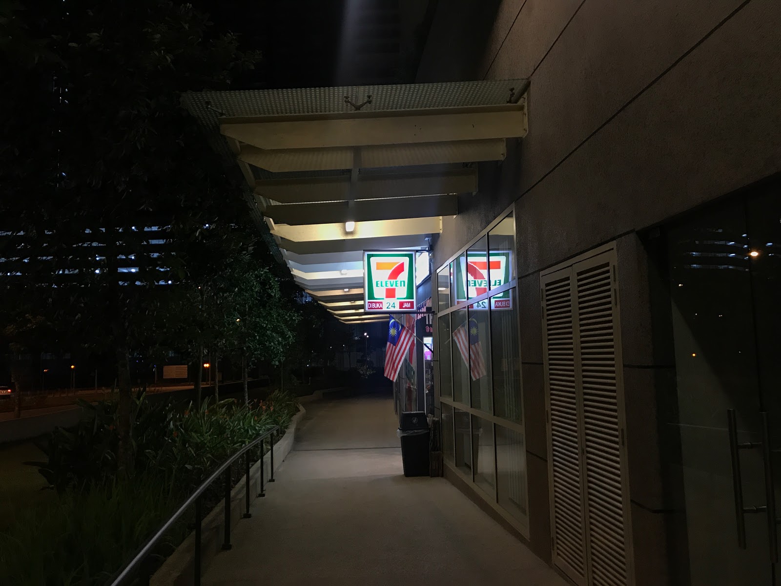 Afinity樓下的7-Eleven