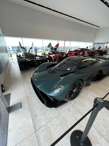 Aston Martin Stuttgart | Emil Frey Exclusive Cars - Thumbnail