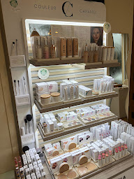 Photo n°9 de L'Atelier de Beauté à Salles (Salon de manucure)
