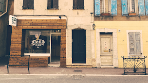 Photo n°1 de Tatie CBD Saint-Vallier-de-Thiey à Saint-Vallier-de-Thiey (Magasin de cannabis)