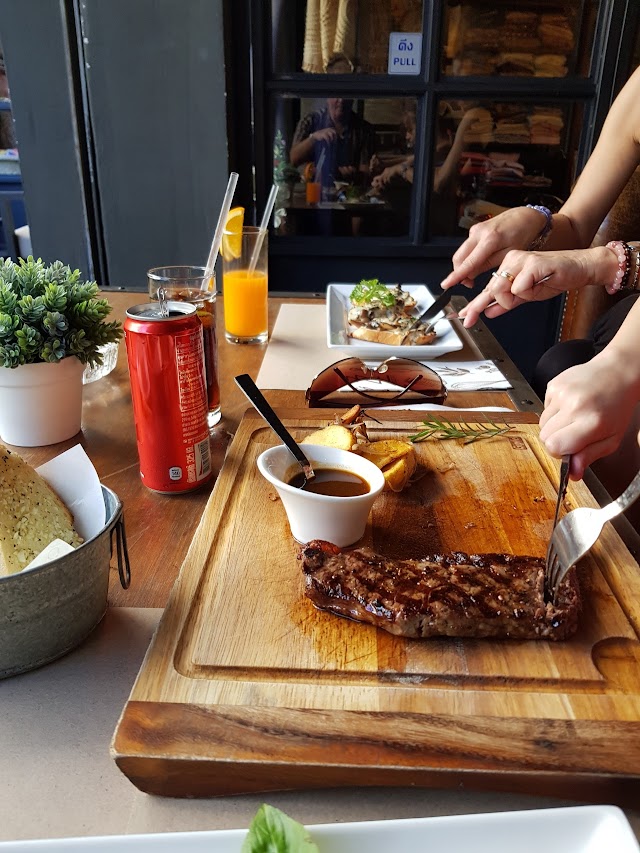 Mazzaro Boutique and Restaurant