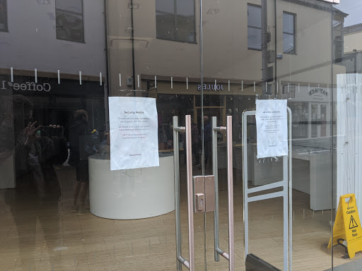 Select Apple Premium Reseller (Carmarthen) - Thumbnail