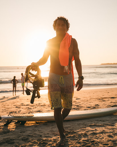 Marea Surf School - Visual