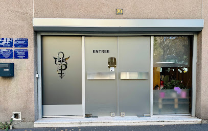 Emily GHOUTI DESCHARS - Psychologue clinicienne - Psychothérapeute TCC