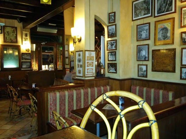 Hemingway's Pub
