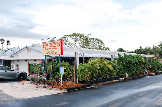 Harry's Continental Kitchens (Restaurant) by null