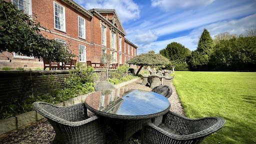 Bosworth Hall front lawn