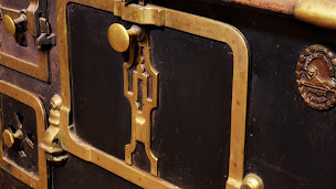 Photo n°2 de Le Corre Michel à Landujan (Magasin d'antiquités)