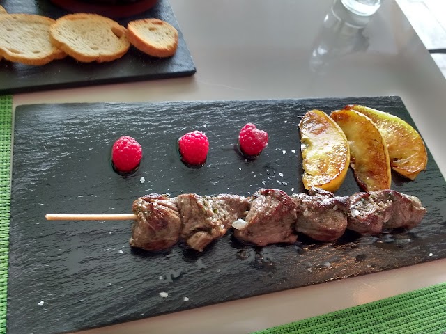 La Punta De Sitges - Bar De Tapas Y Restaurante