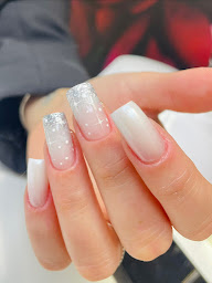 Photo n°21 de Nails en Folie à Tours (Institut de beauté)