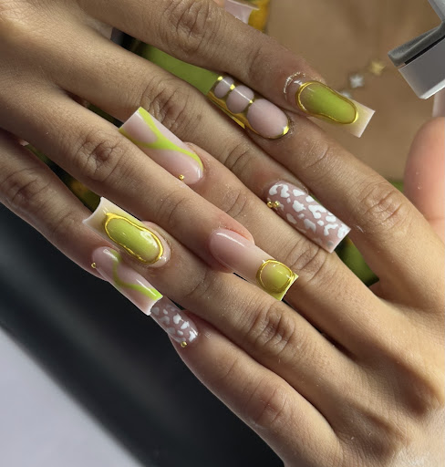 Tips and Toes Manchester