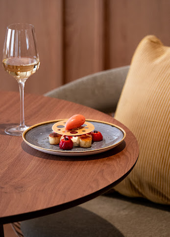 Restaurant & Bar Madame B by null