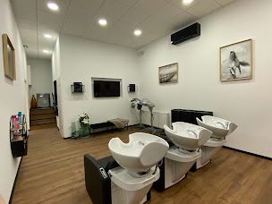 Photo n°12 de Coiffure 12 à Strasbourg (Salon de coiffure)