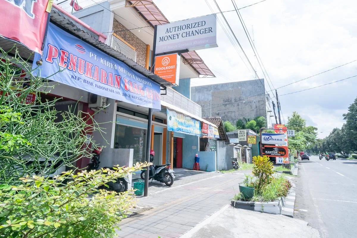 KoolKost Syariah near The Park Mall Solo Baru 2