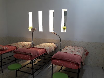 Photos of KLINIK KECANTIKAN ESTETIKA EPZASKIN CLINIC