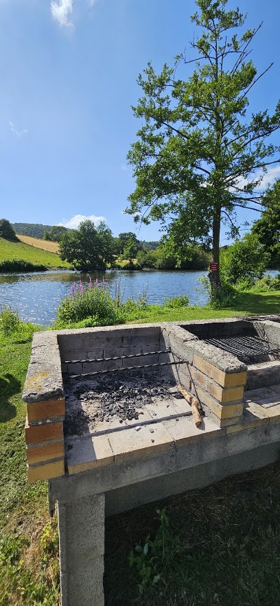 CAMPING SAUVAGE - Aire de Camping-Car de Pont d'Ouilly