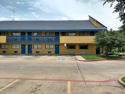 Photos of Knights Inn Market Center