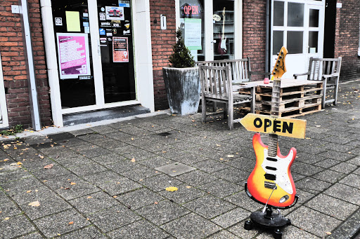 Let's Play Guitar Center - Thumbnail