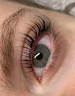 Le regard by J à Méru