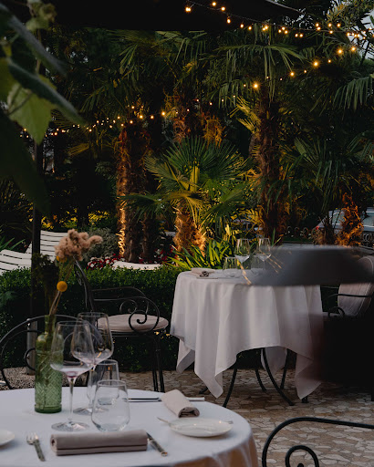 Capovento Restaurant, Cocktail & Wine