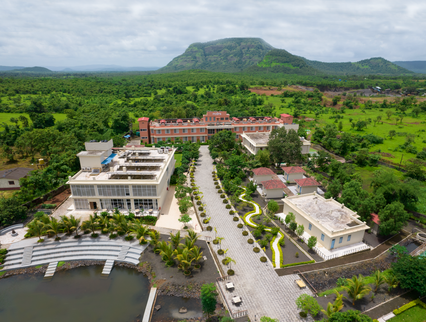jüSTa Rudra Resort & Spa, Kolad