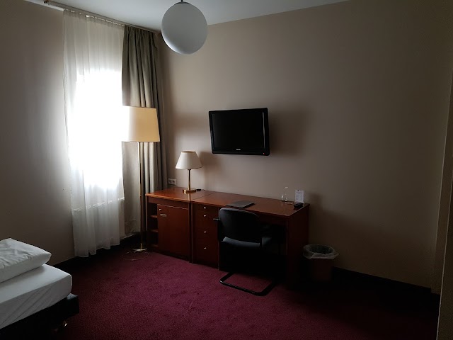 Ross Messehotel