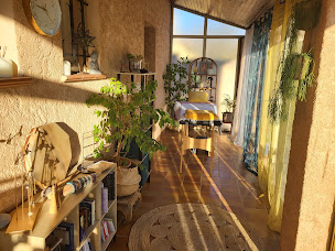 Photo n°2 de Stéphanie Ditsch - Thérapeute psycho-énergétique - Magnétiseuse - Soins énergétiques - Médium - praticienne en EFT à Les Arcs (Thérapeute Reiki)