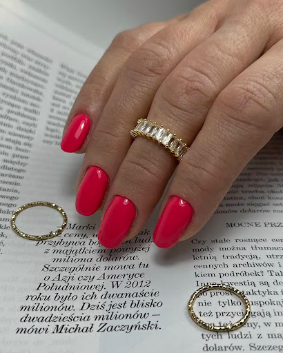 Misumari Nail Bar Manicure Pedicure Pielęgnacja dłoni Paznokcie Hybryda