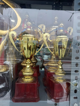 Af1qipm7ceew5wonij4zajeamvliyjlvglzkxtg3os7f=s406 K No