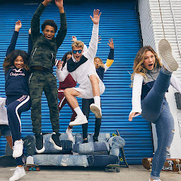 Photo n°2 de Hollister Co. à Vélizy-Villacoublay (Magasin de vêtements pour femmes)