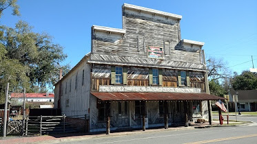 Suwannee Hardware & Feed