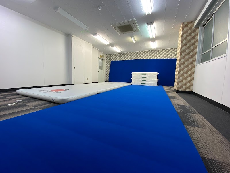 バク転パーソナル教室大阪 長居店 体操、アクロバット、パルクール