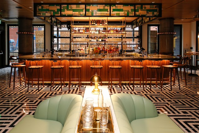 Poka Lola Social Club