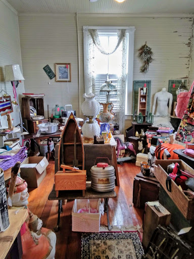 The Pink House Antiques - Thumbnail