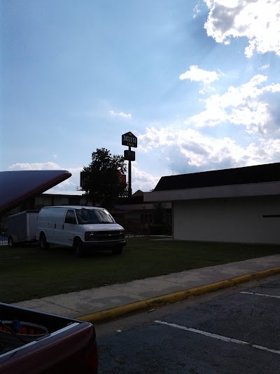 Photos of Deluxe Inn Lumberton