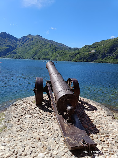 Passeggiata lungolago di Mandello del Lario - Thumbnail