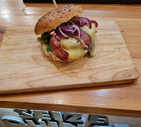 Photo n°33 de Seize quinze à Roche-la-Molière (Restaurant de hamburgers)